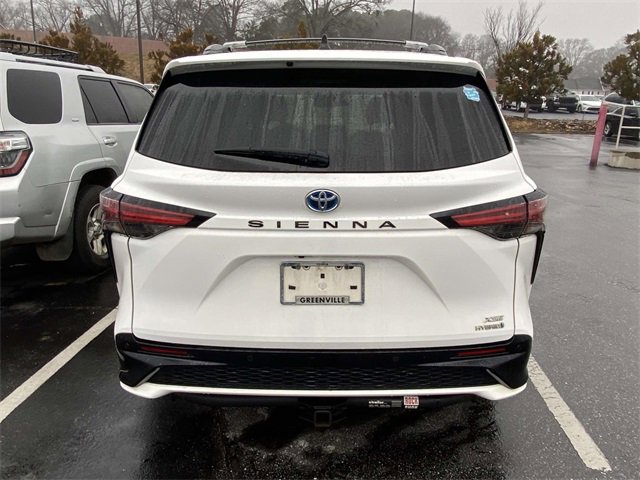 Used 2021 Toyota Sienna XSE image 7