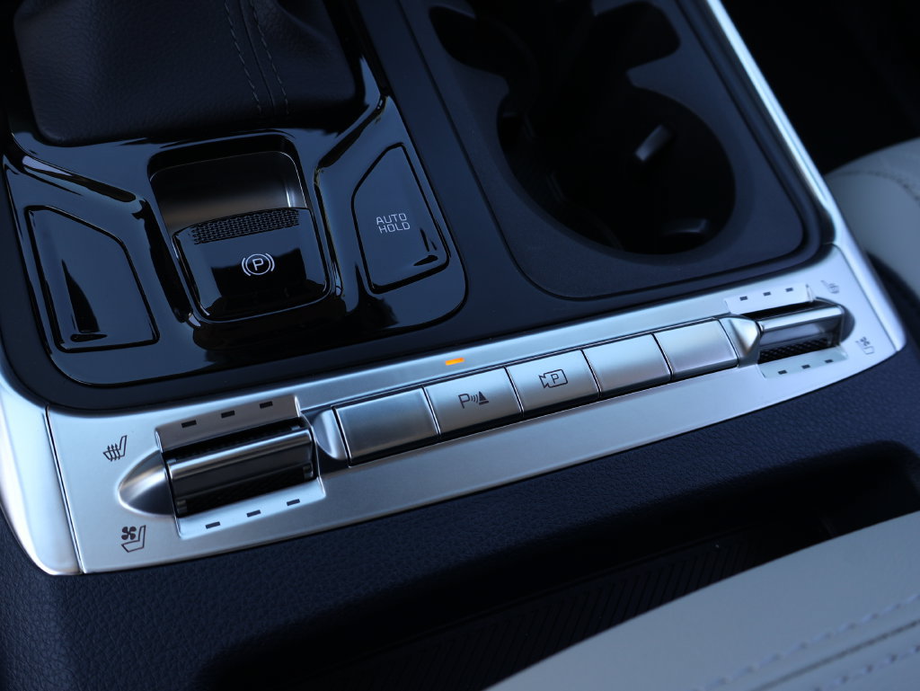 New 2027 Kia Carnival SX w/ Dark Edition Package FWD image 31