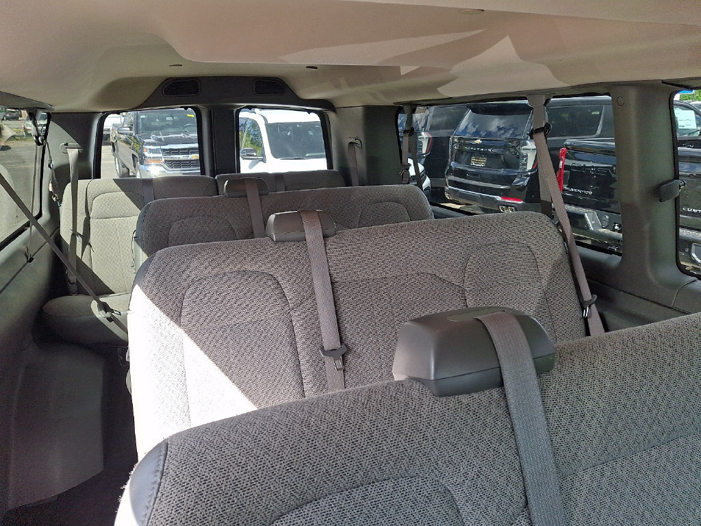 Used 2026 GMC Savana 3500 LT w/ LT Preferred Equipment Group RWD image 11