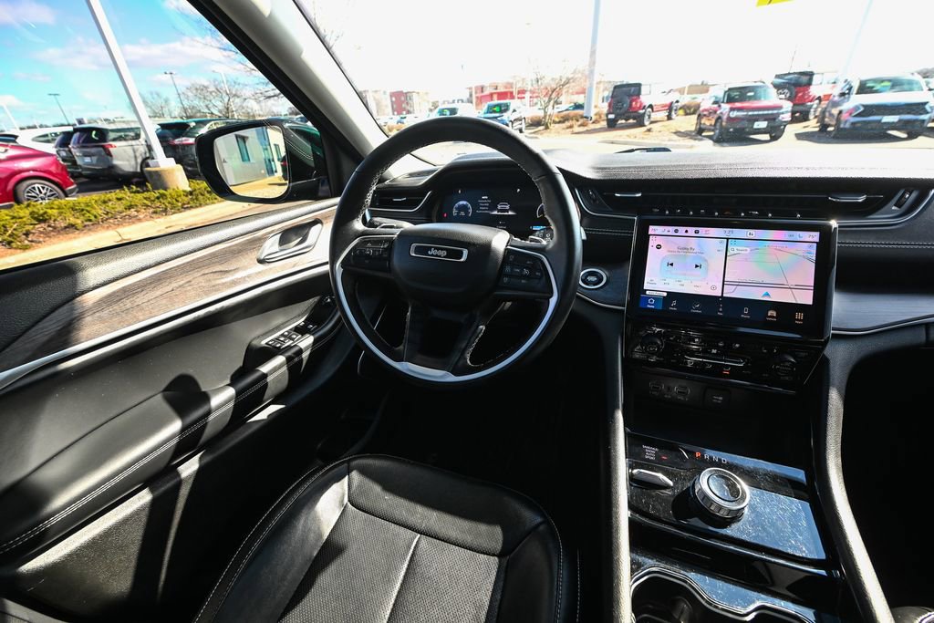 Used 2022 Jeep Grand Cherokee L Limited w/ Luxury Tech Group II image 35