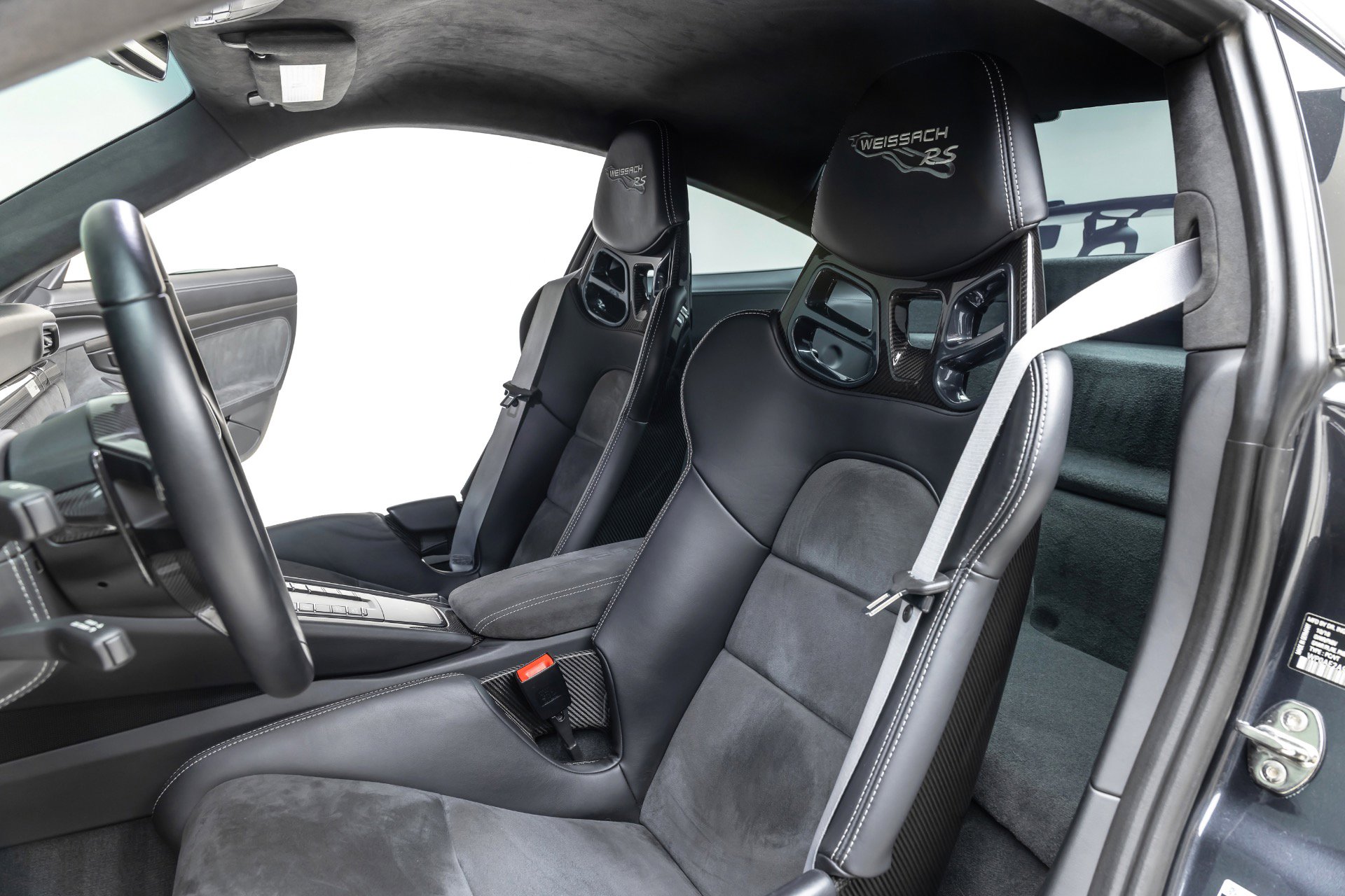 Used 2018 Porsche 911 GT2 RS image 19