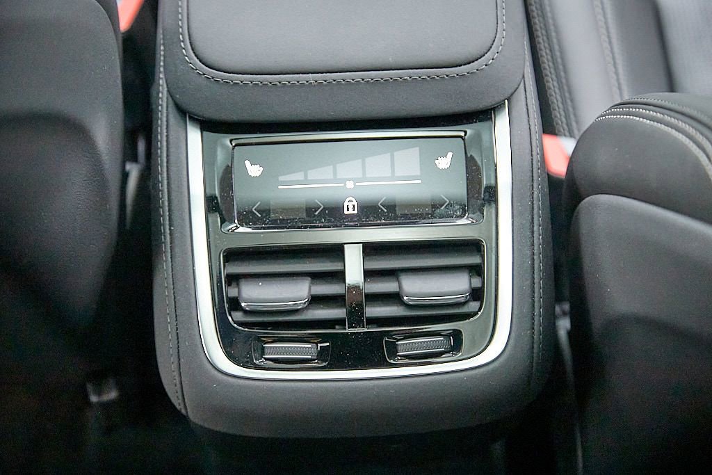 New 2026 Volvo XC90 B6 Ultra w/ Lounge Package image 26