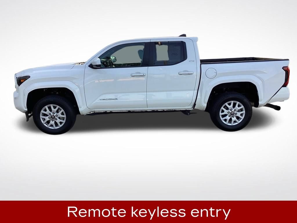 Used 2024 Toyota Tacoma SR5 AWD/4WD image 6