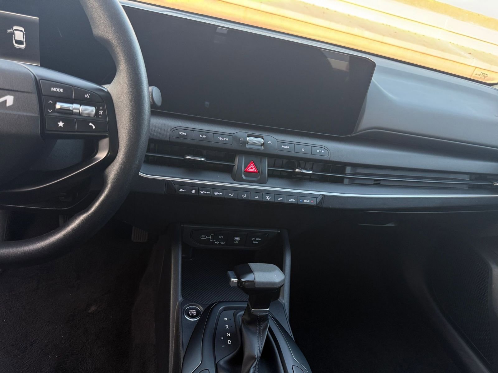 Used 2025 Kia K4 LXS image 39