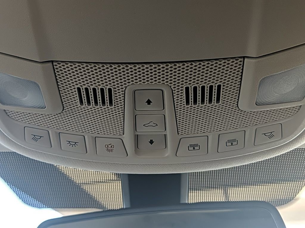 Used 2019 Lincoln MKC Reserve w/ MKC Climate Package AWD/4WD image 27