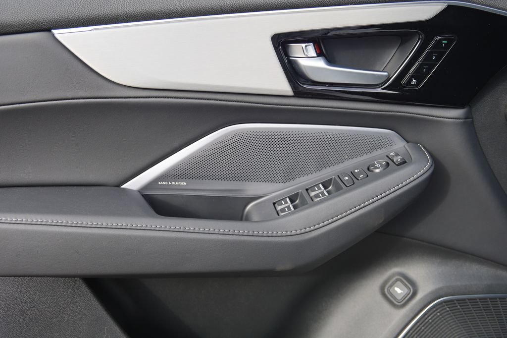 New 2026 Acura MDX w/ Technology Package FWD image 10