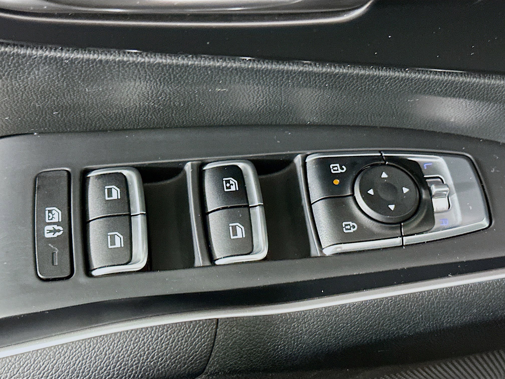 Used 2024 Kia Sorento S image 15