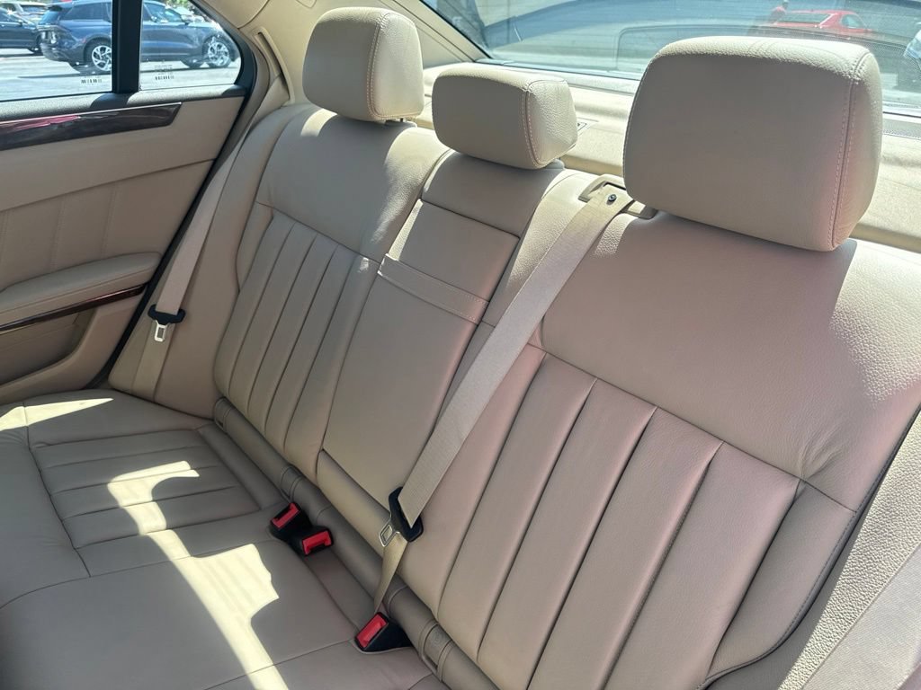 Used 2010 Mercedes-Benz E 350 Sedan image 29