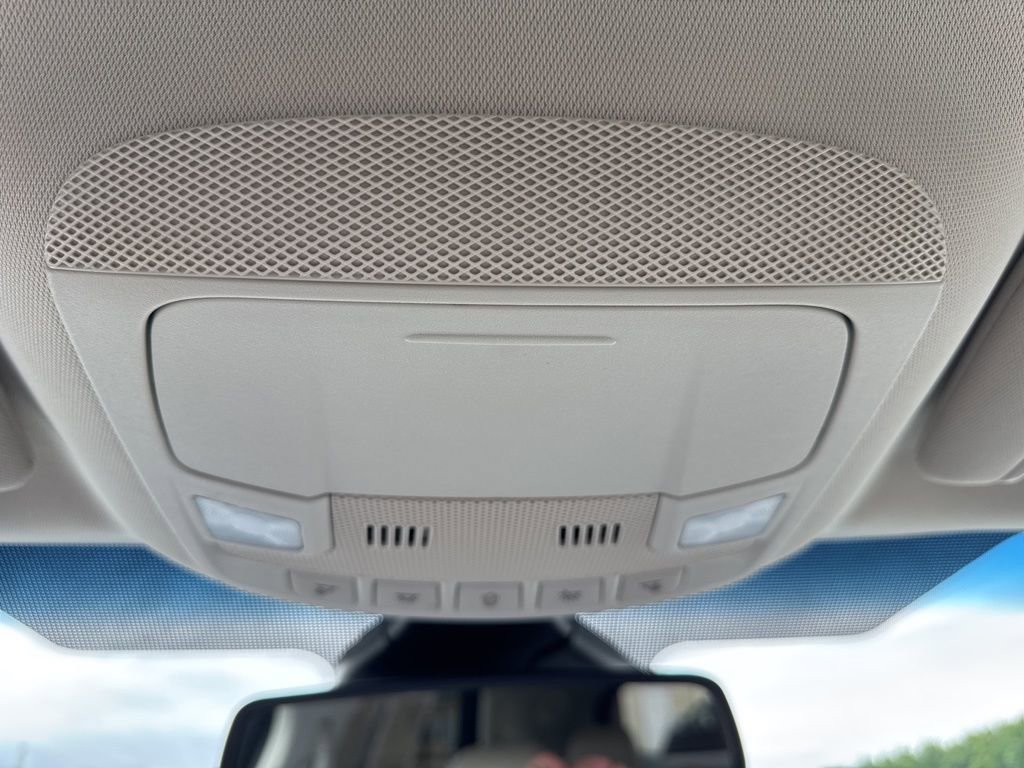 Used 2024 Ford Edge Titanium image 23