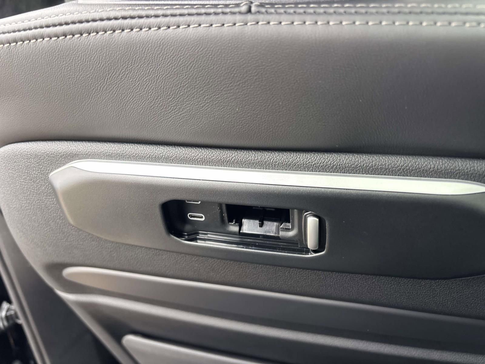 New 2026 BMW X5 xDrive50e image 34