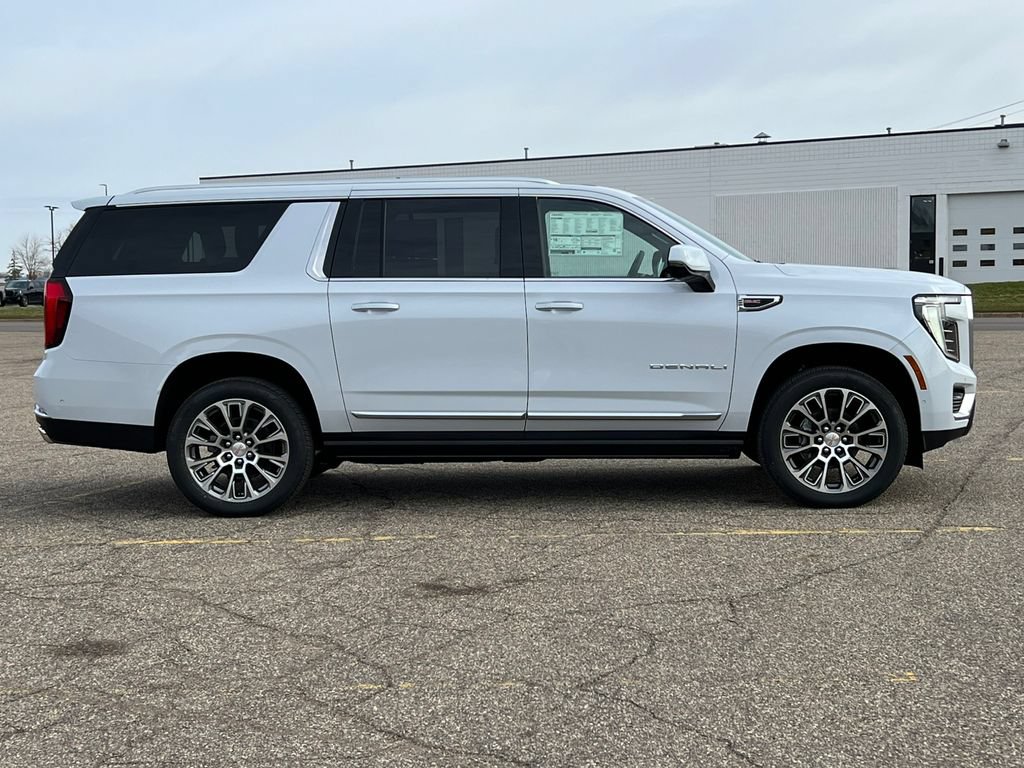 New 2026 GMC Yukon XL Denali w/ Denali Reserve Package AWD/4WD image 48