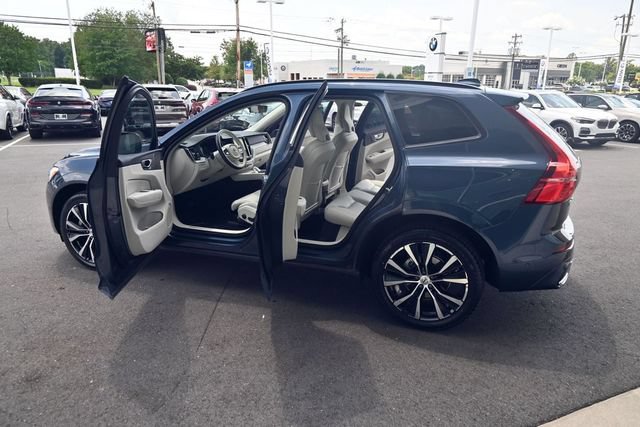 Used 2024 Volvo XC60 B5 Ultimate w/ Protection Package Premier AWD/4WD image 43