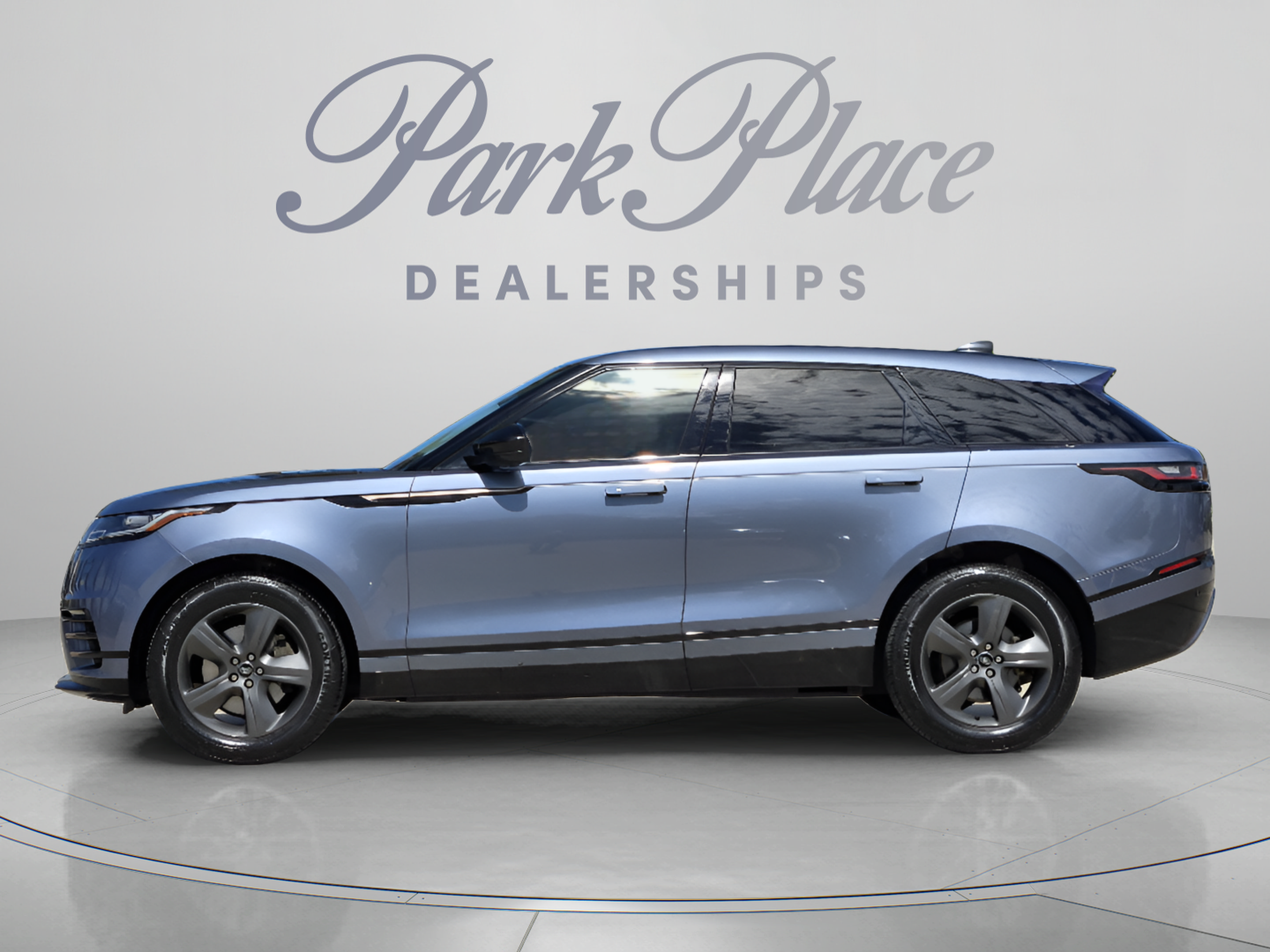 Used 2023 Land Rover Range Rover Velar R-Dynamic S AWD/4WD image 2