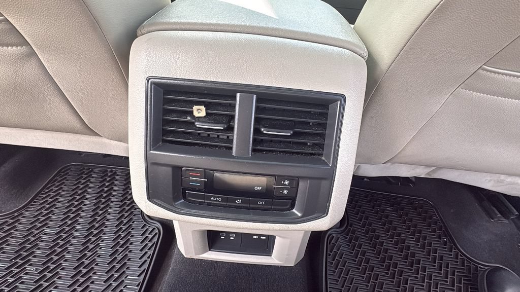 Used 2022 Volkswagen Atlas SEL AWD/4WD image 22