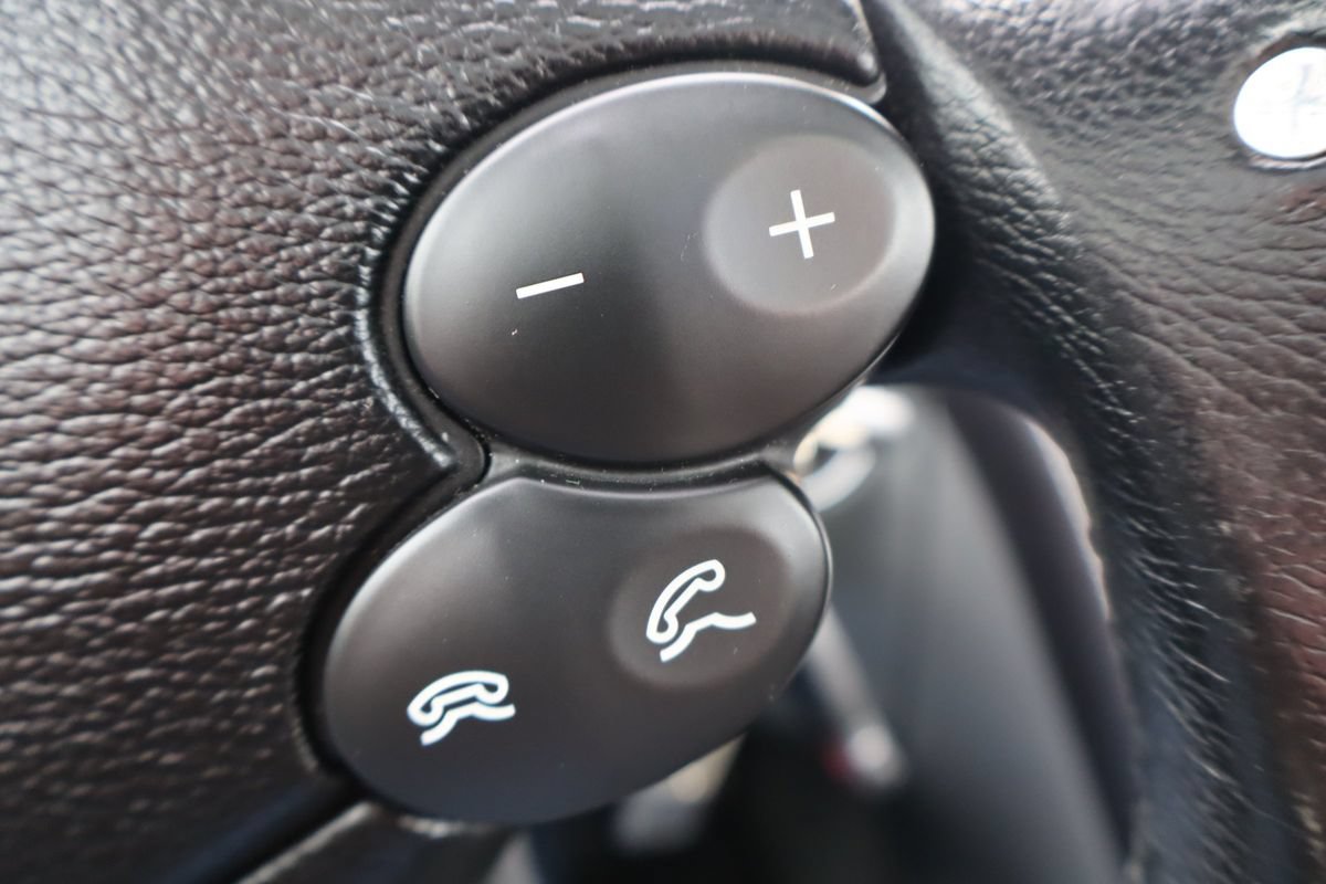 Used 2004 Mercedes-Benz SL 55 AMG image 40