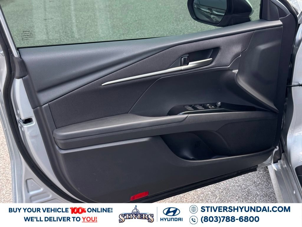 Used 2025 Toyota Camry LE FWD image 24