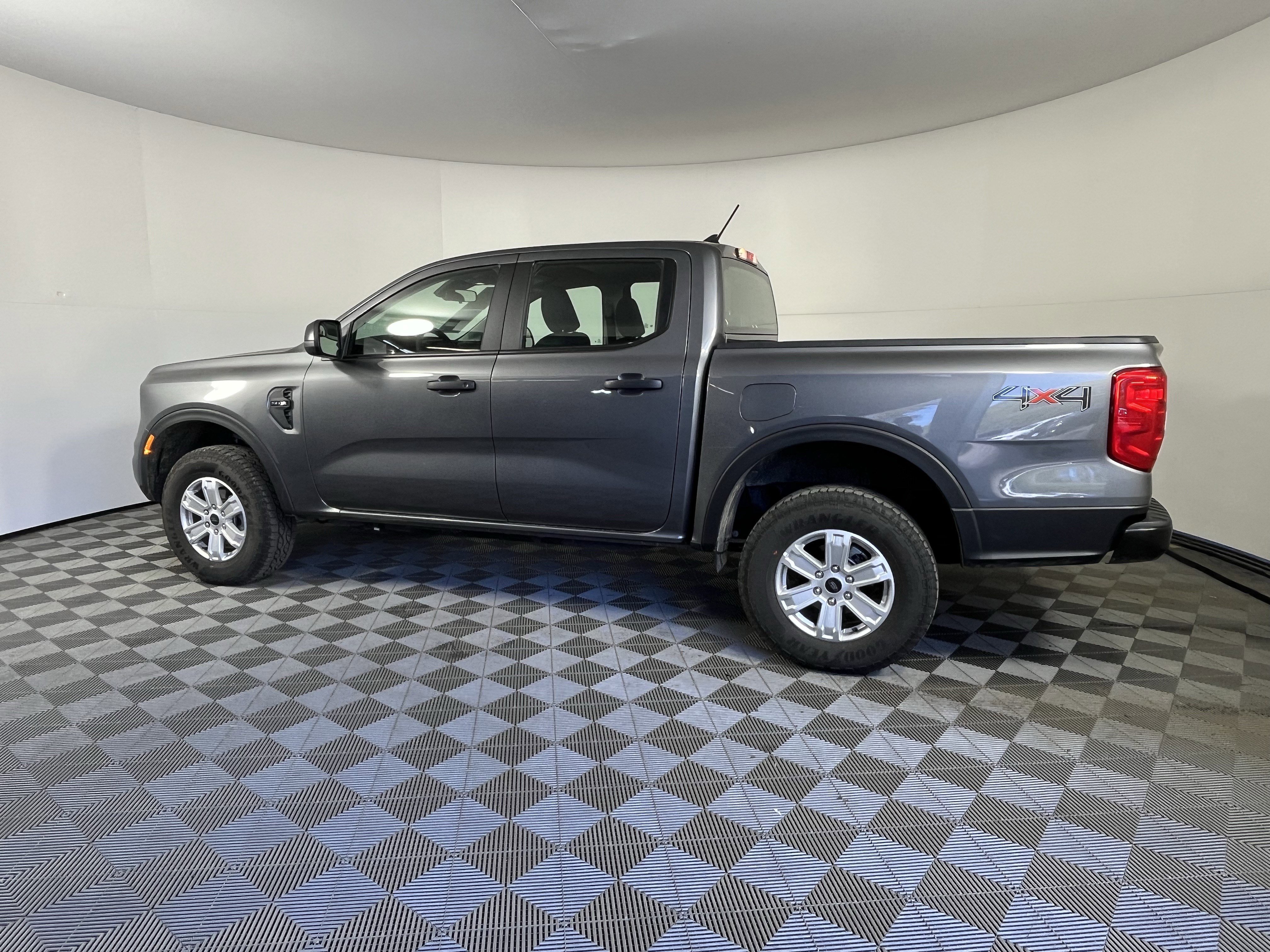 Used 2025 Ford Ranger XL w/ Trailer Tow Package image 2