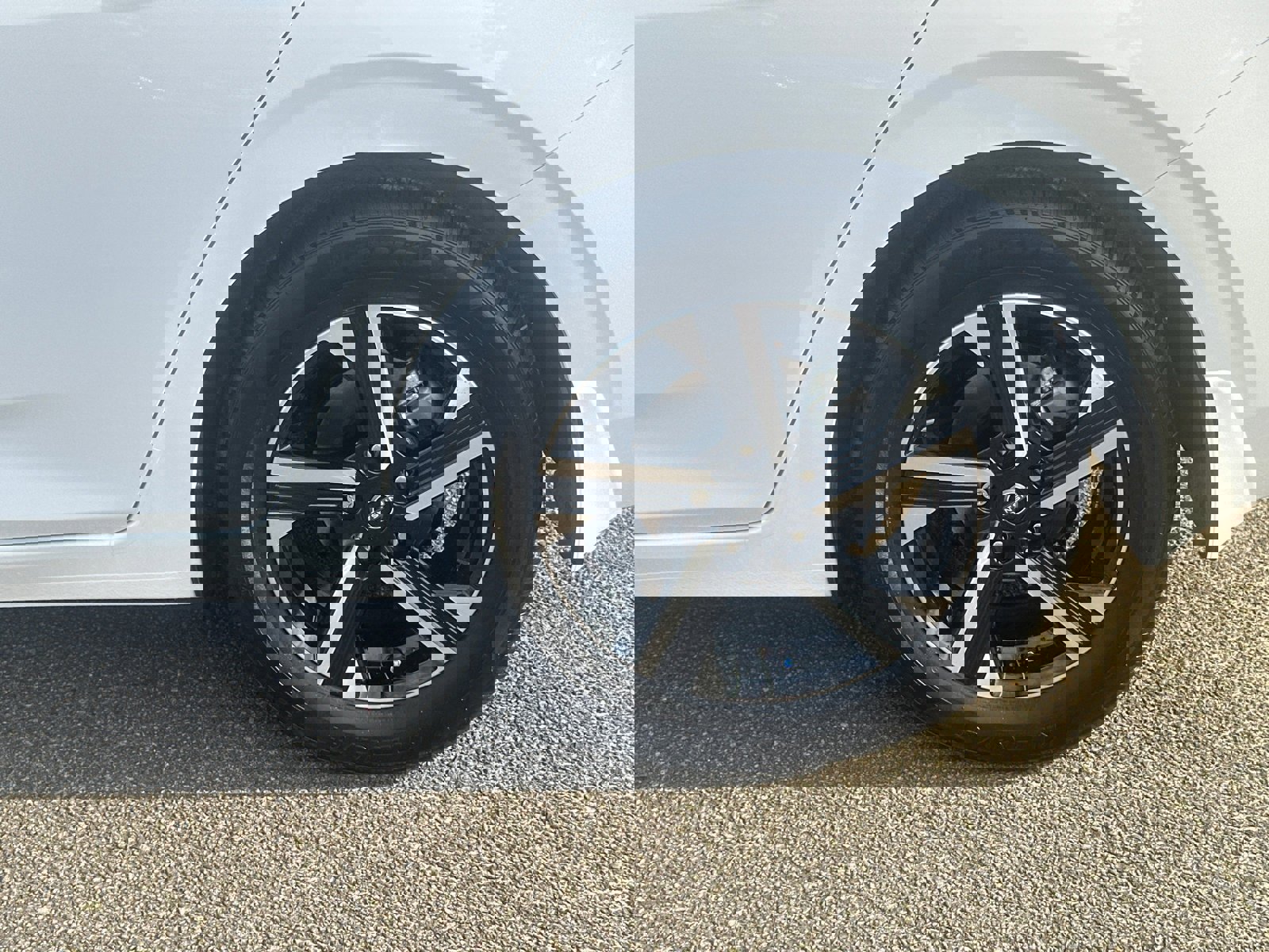 New 2025 Nissan Sentra SV image 19