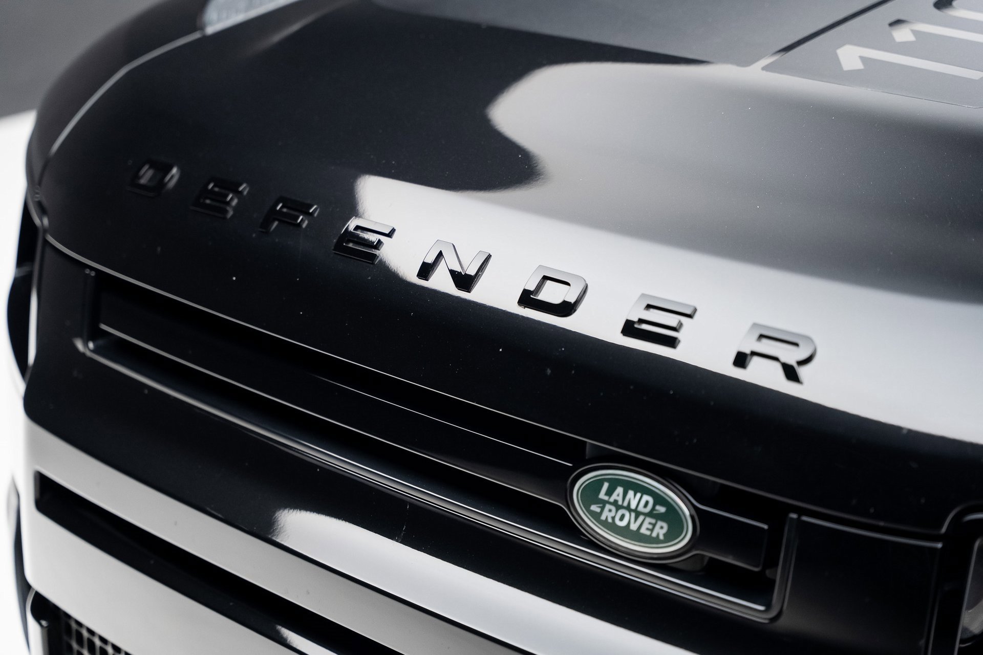 Used 2022 Land Rover Defender 110 SE image 12