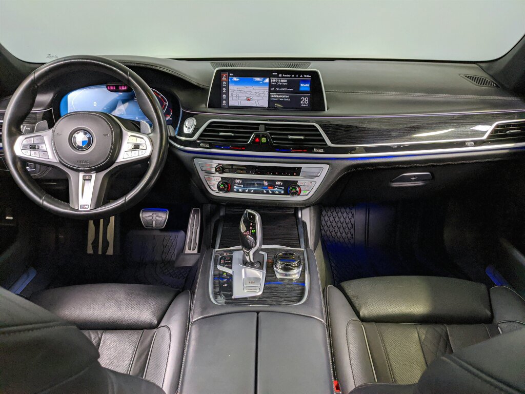 Used 2022 BMW 750i xDrive w/ Executive Package AWD/4WD image 29