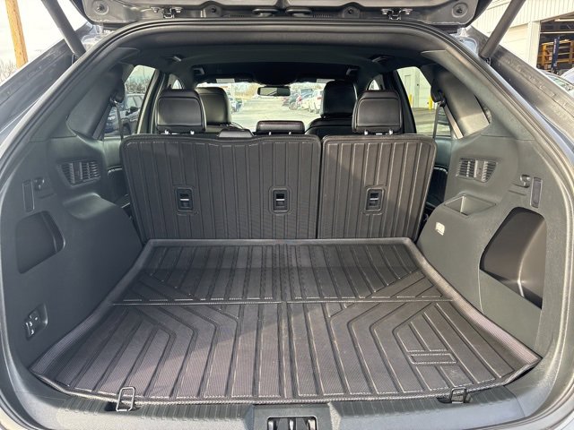 Used 2024 Ford Edge ST-Line image 11