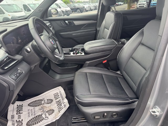 Used 2025 Buick Enclave Preferred AWD/4WD image 24
