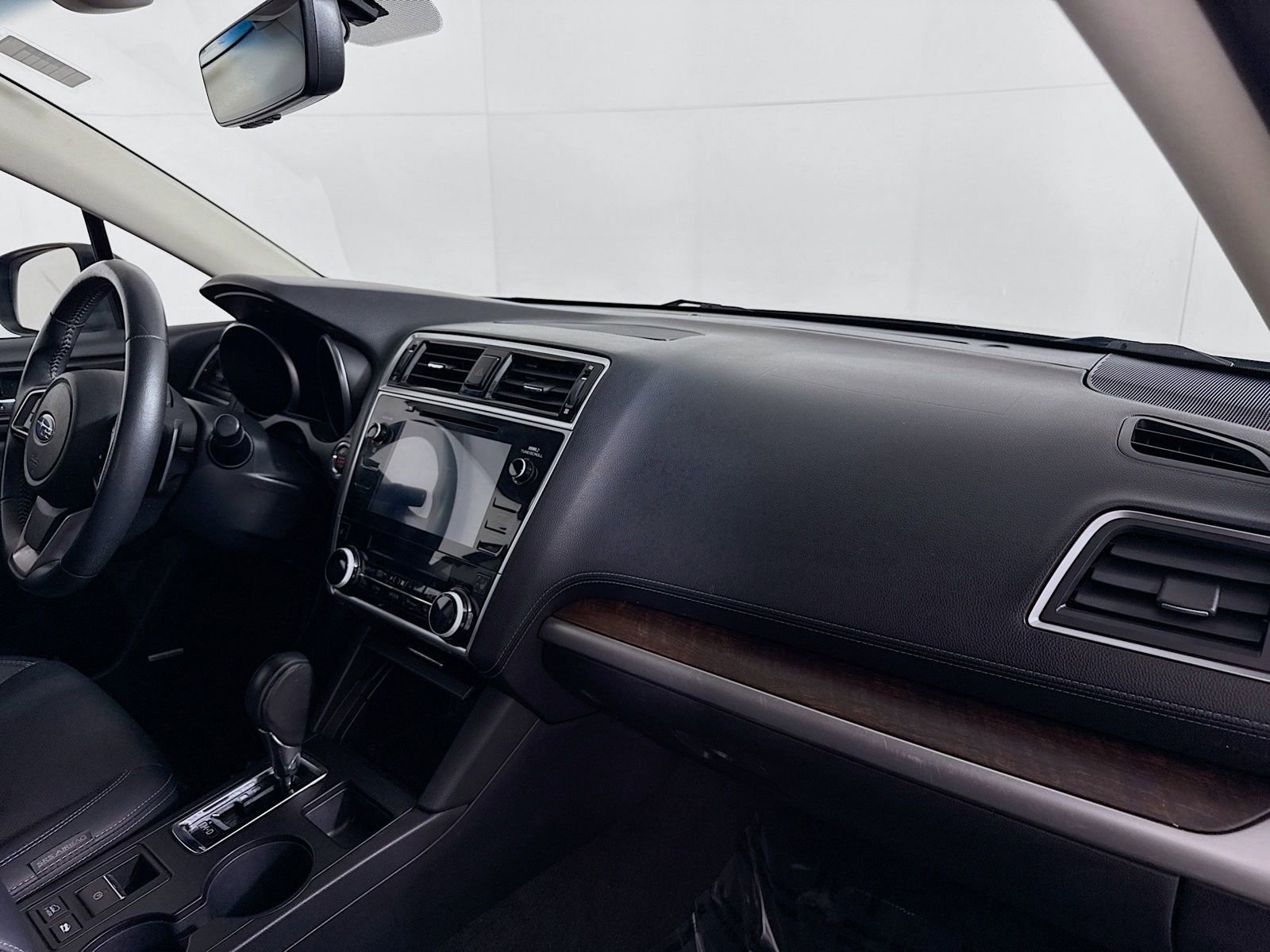 Used 2019 Subaru Outback 2.5i Limited AWD/4WD image 29