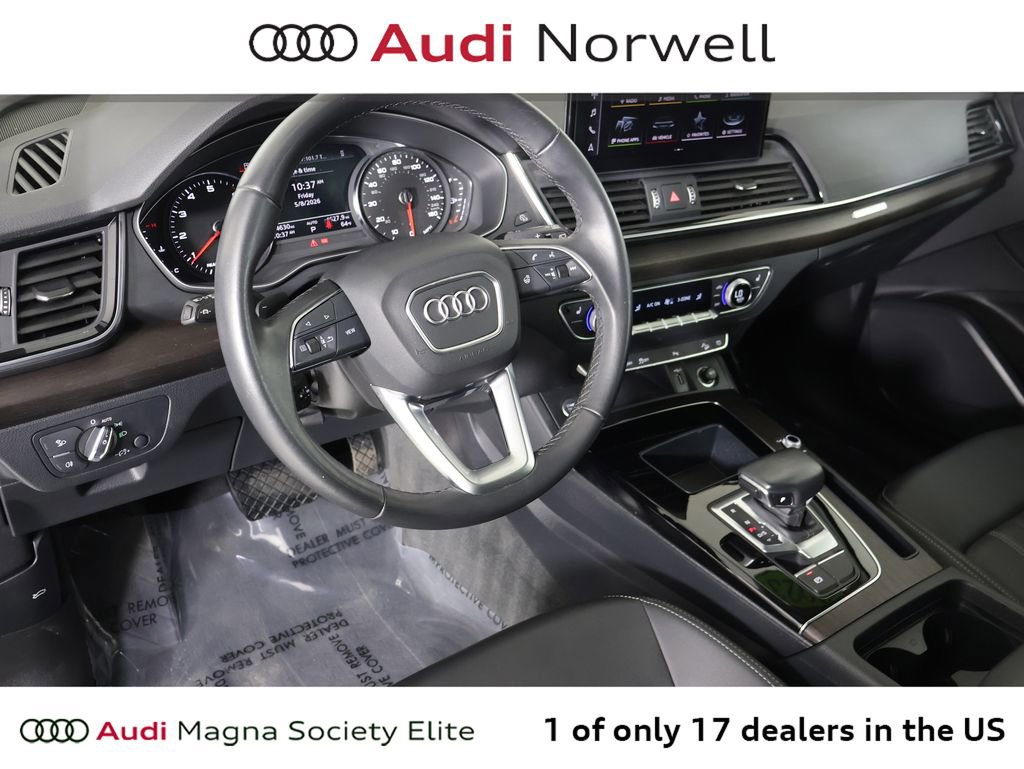 Used 2023 Audi Q5 2.0T Premium w/ Convenience Package AWD/4WD image 2