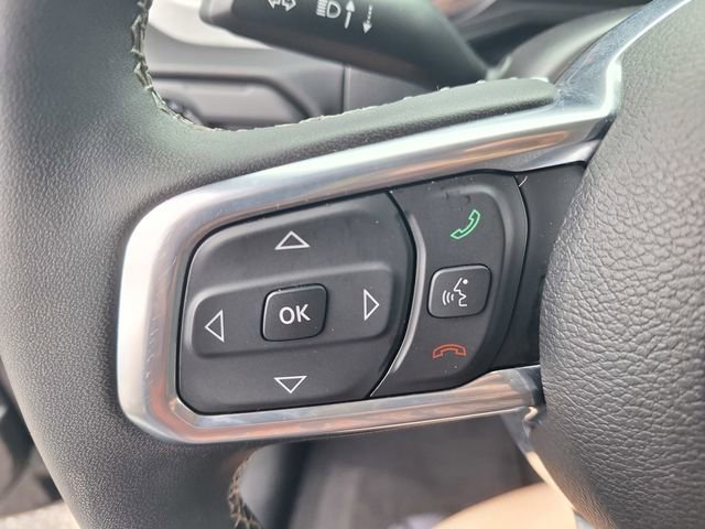 Used 2025 Jeep Wrangler Unlimited Sahara AWD/4WD image 21