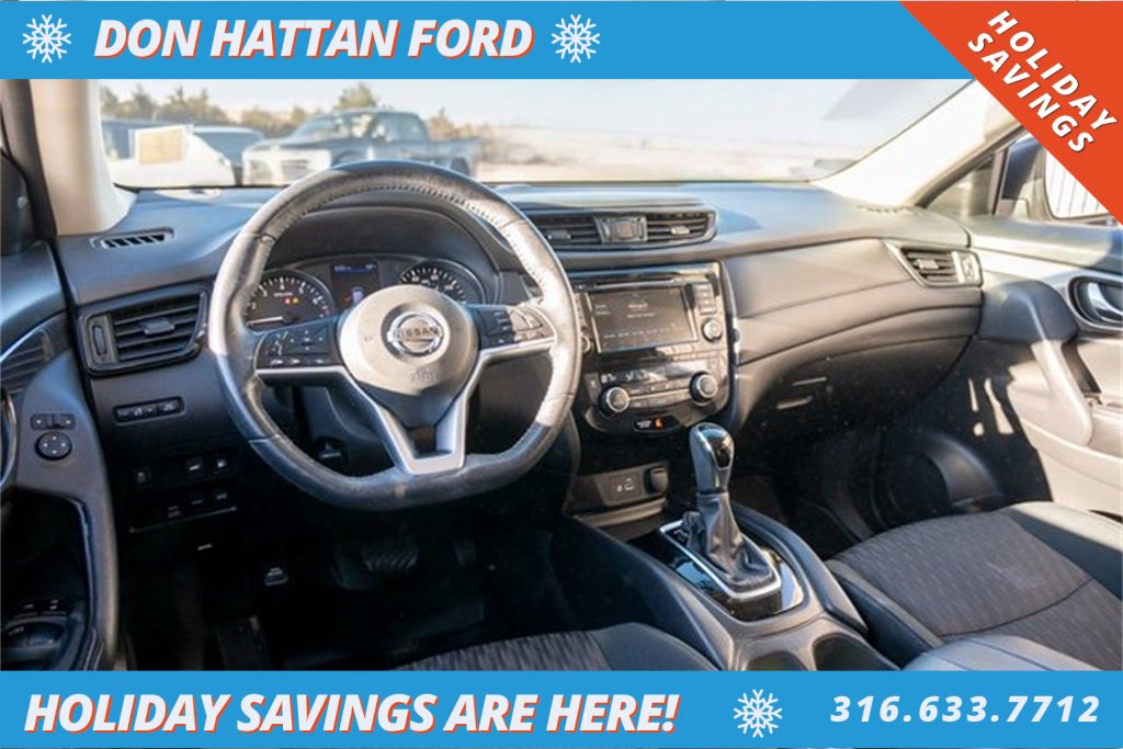 Used 2018 Nissan Rogue SV image 22