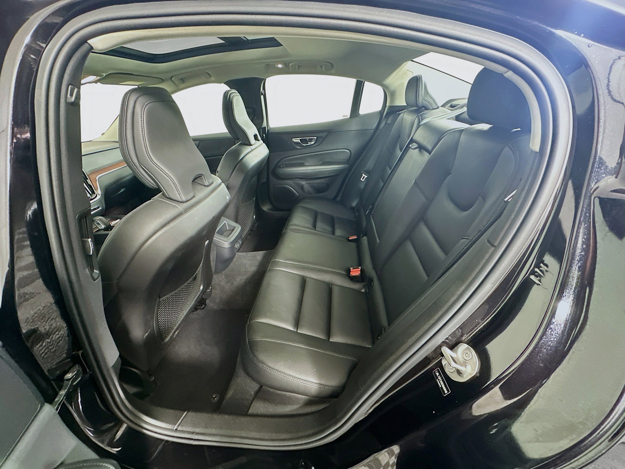 Used 2025 Volvo S60 B5 Plus image 28