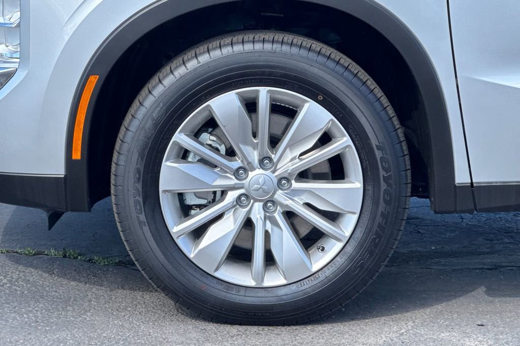 New 2026 Mitsubishi Outlander ES AWD/4WD image 28