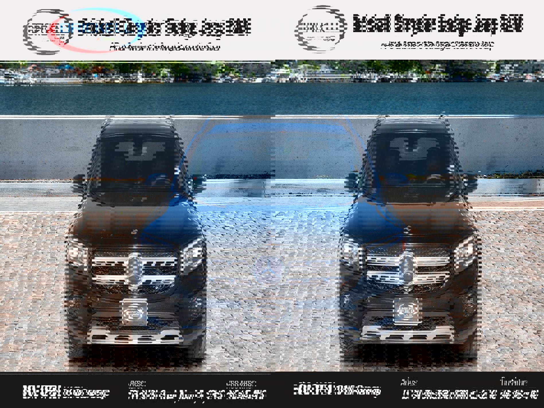 Used 2021 Mercedes-Benz GLB 250 4MATIC w/ Premium Package image 2