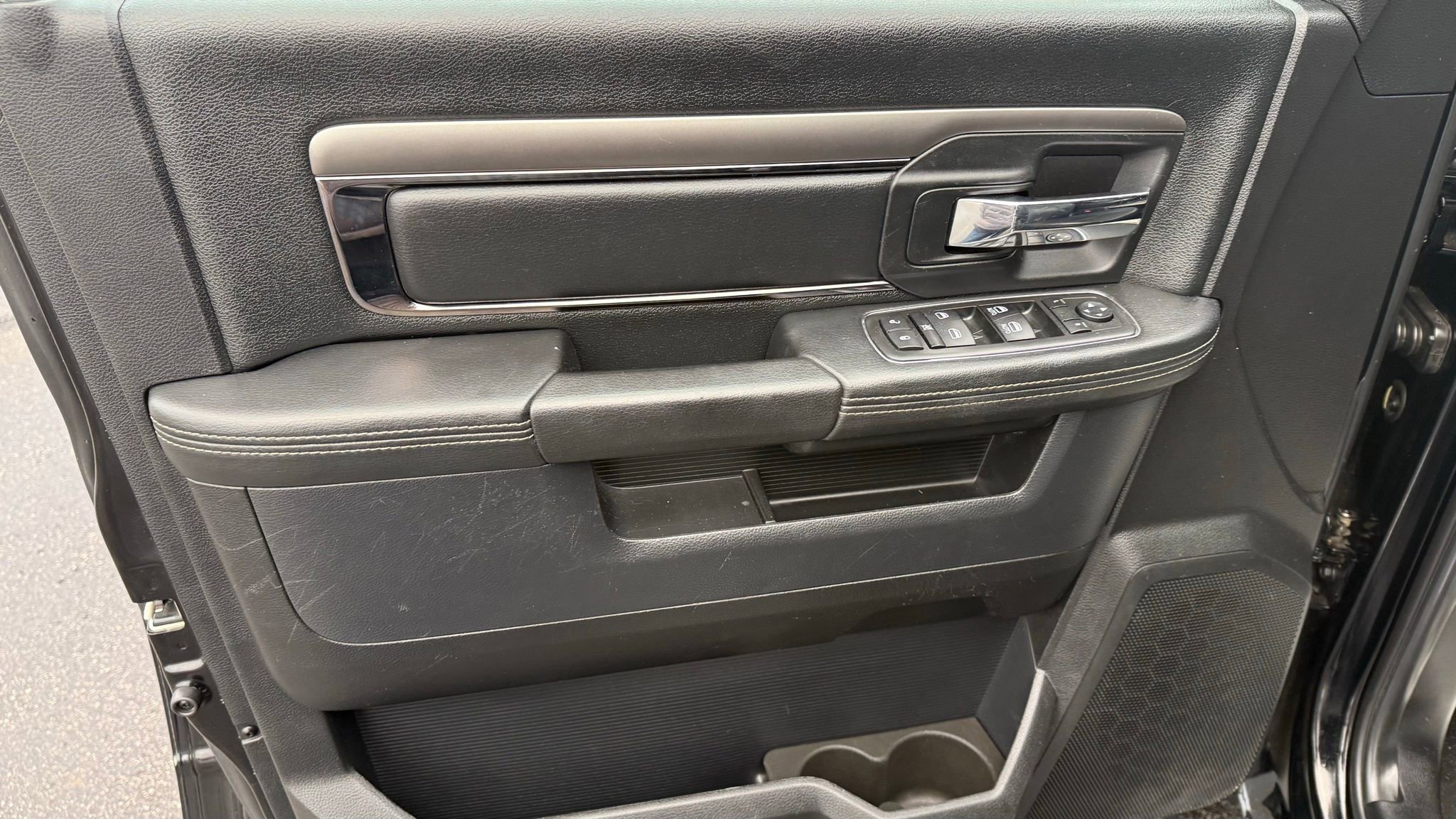 Used 2015 RAM 1500 Sport image 42