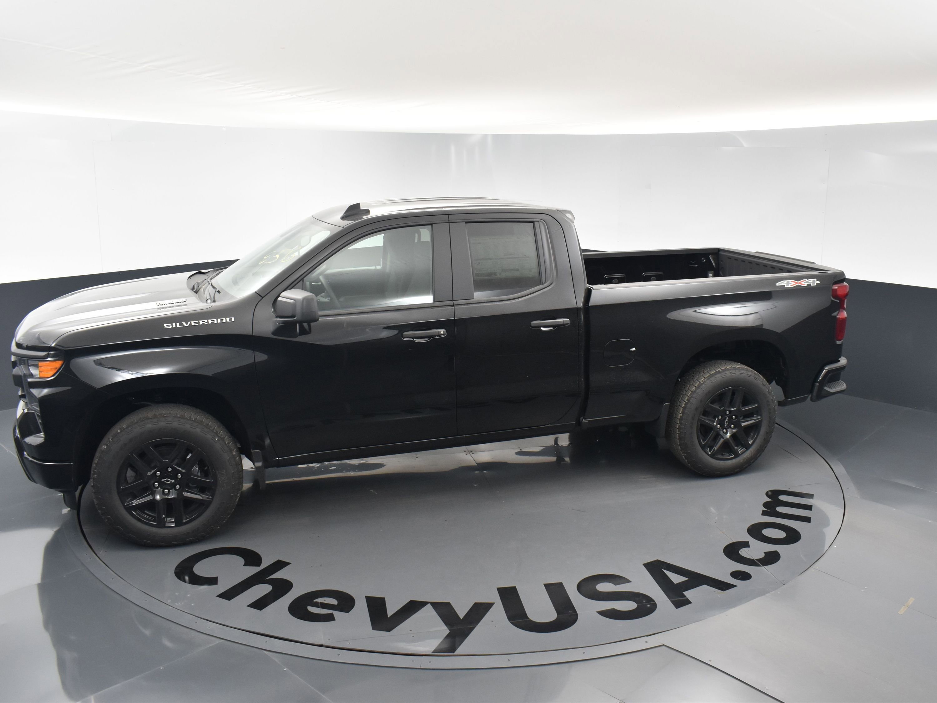 Used 2025 Chevrolet Silverado 1500 Custom w/ Turbomax Blackout Package image 30