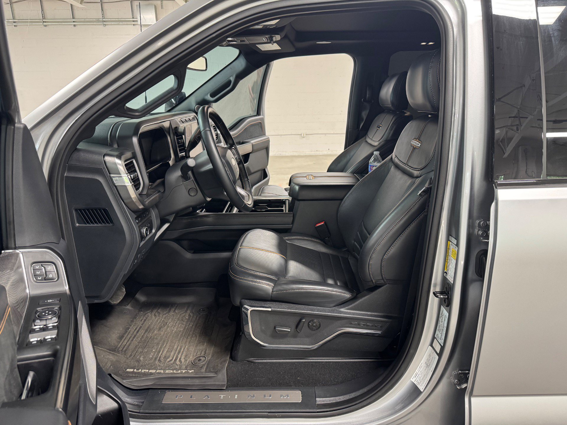 Used 2024 Ford F450 Platinum w/ Camper Package AWD/4WD image 58