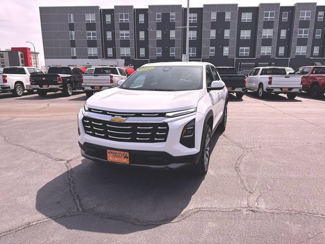Used 2025 Chevrolet Equinox LT