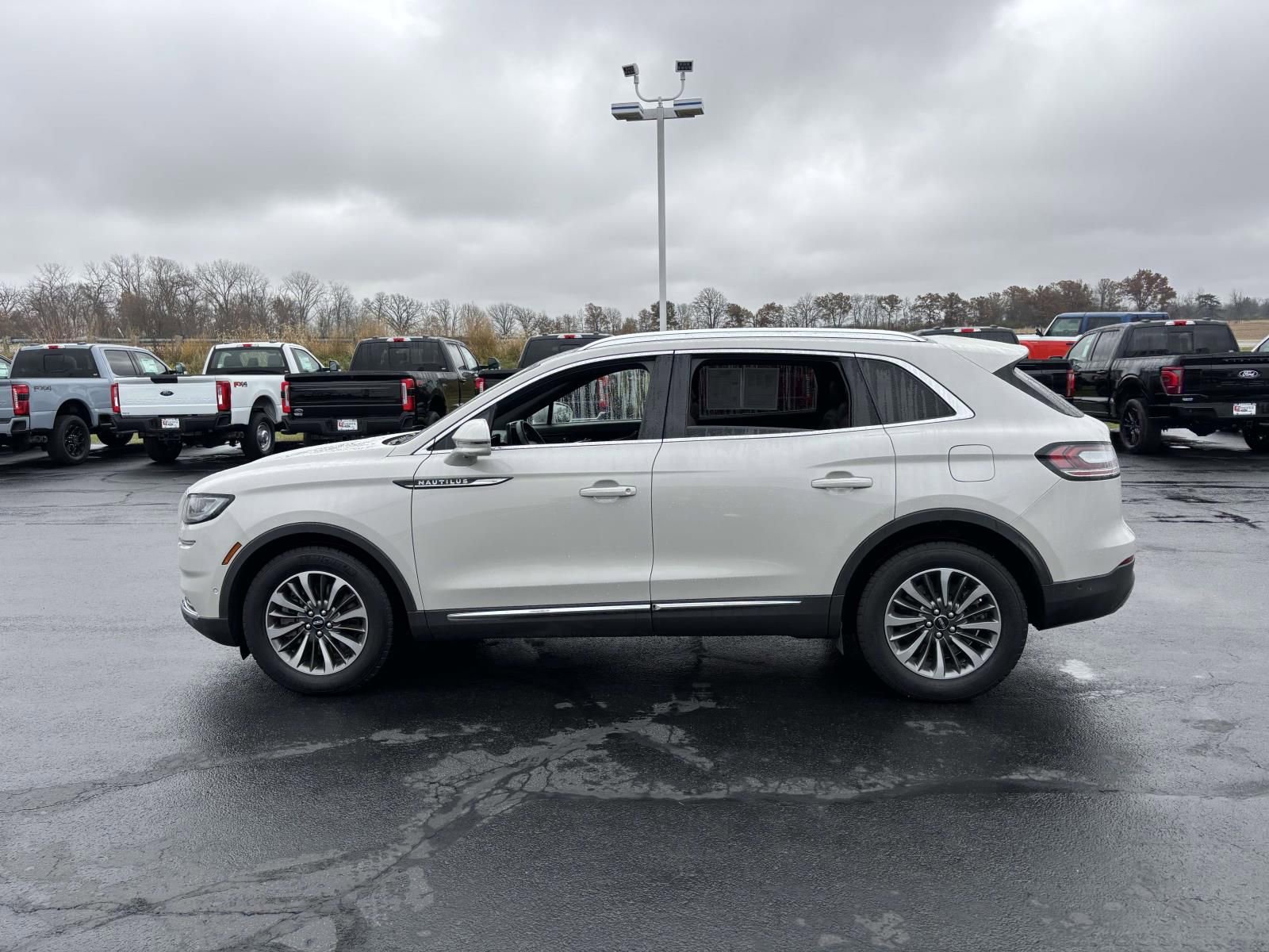 Used 2021 Lincoln Nautilus Reserve image 5