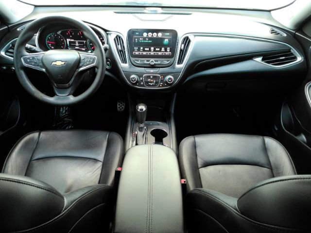 Used 2016 Chevrolet Malibu LT w/ Leather Package image 3