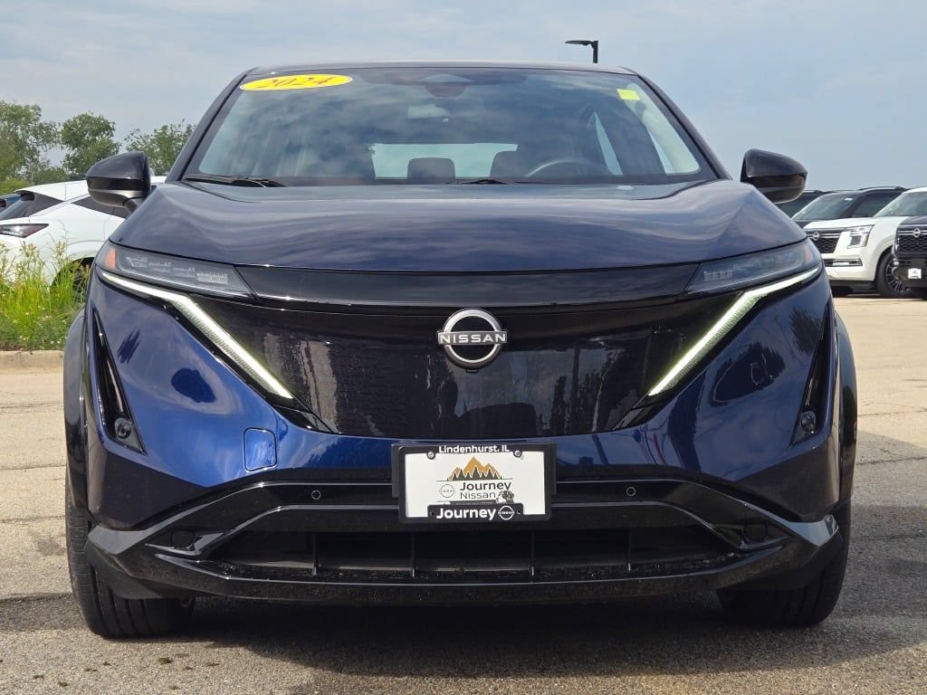 Used 2024 Nissan Ariya AWD image 3