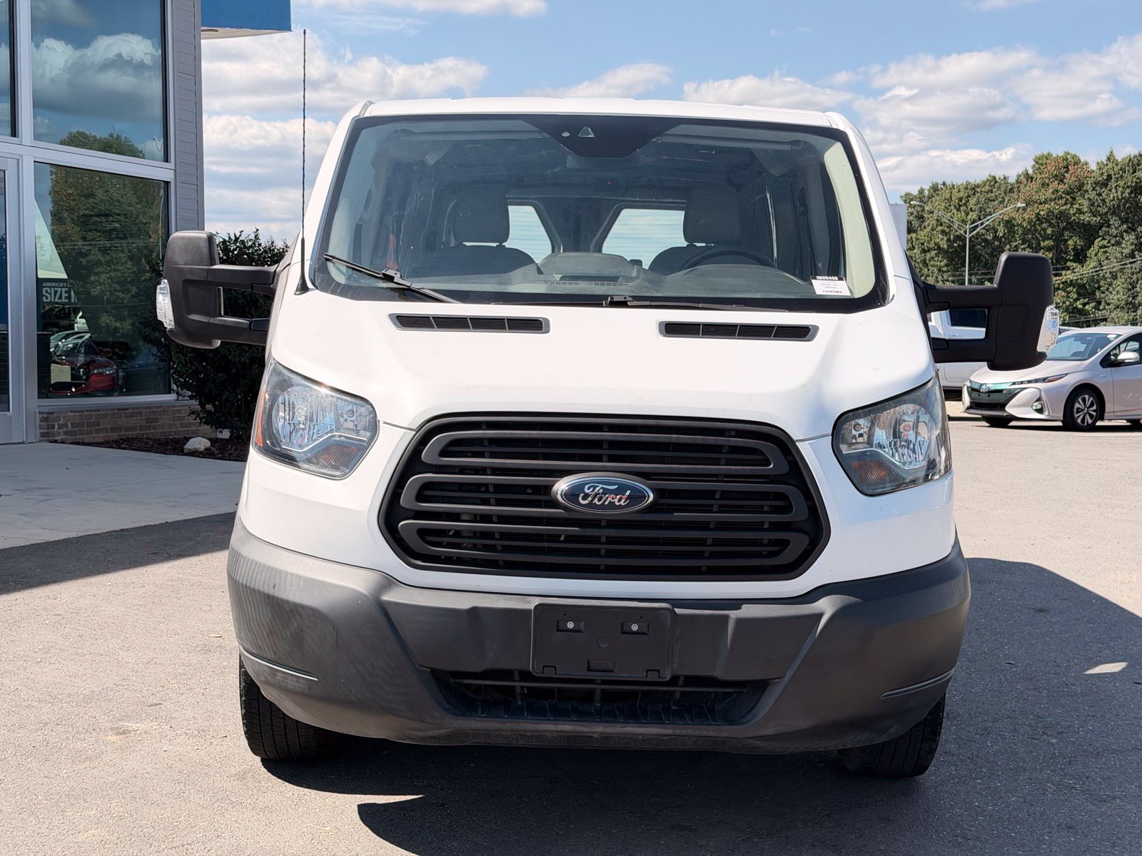 Used 2018 Ford Transit 150 130 Low Roof RWD image 2