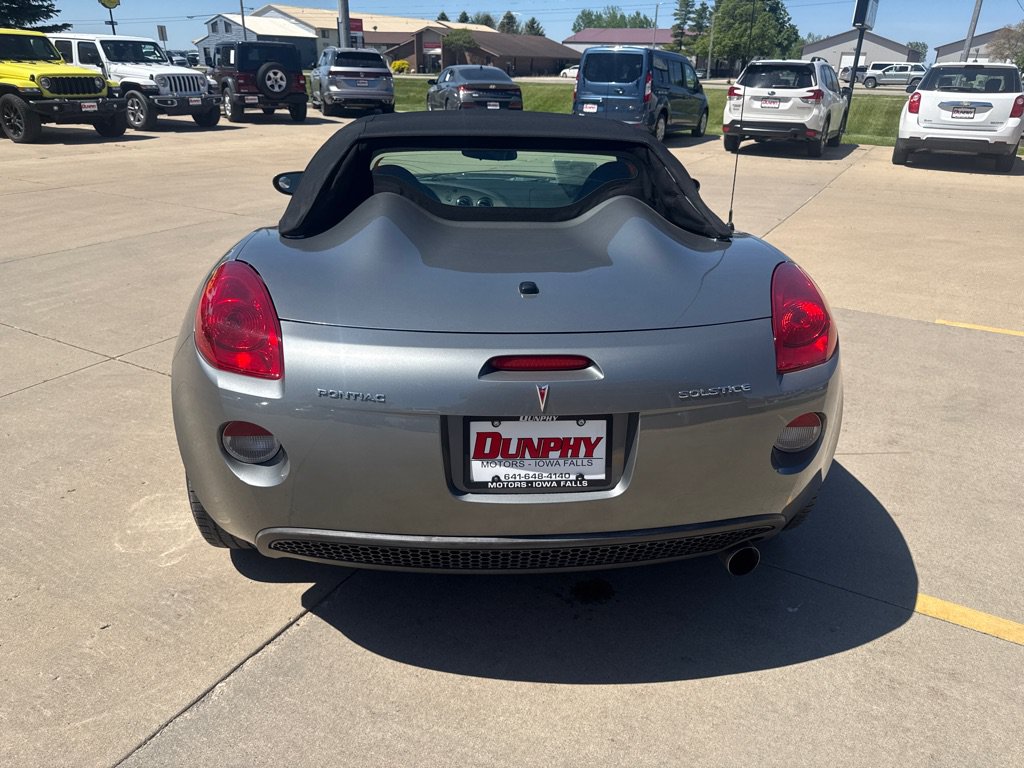 Used 2006 Pontiac Solstice Convertible w/ Premium Package RWD image 4