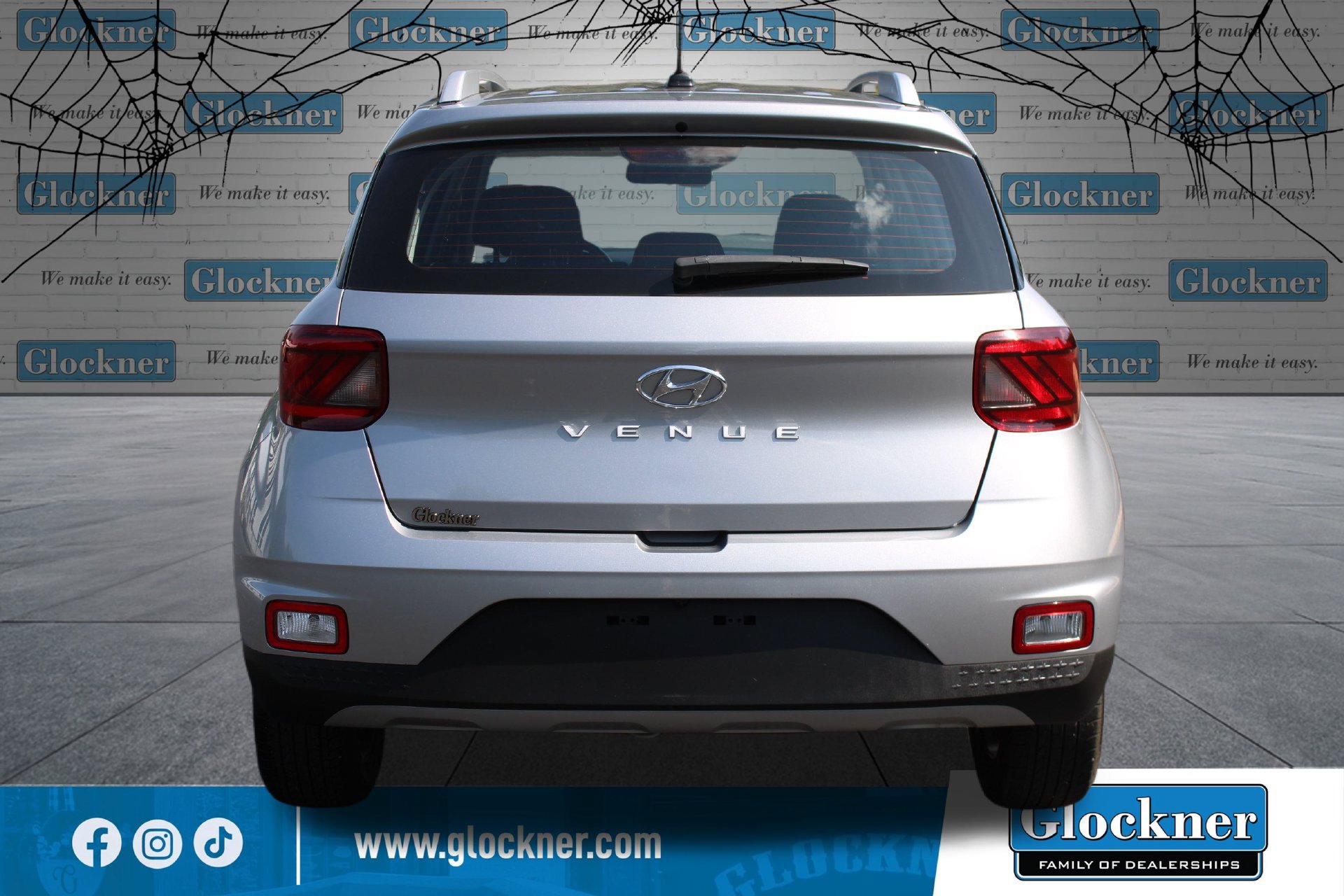 Used 2025 Hyundai Venue SEL FWD image 7