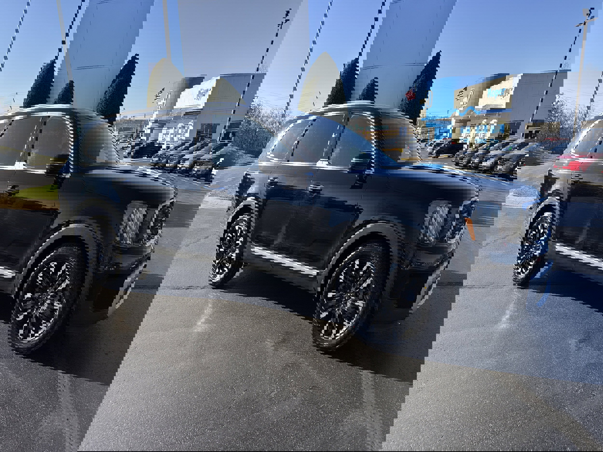 Used 2024 Kia Telluride SX Prestige w/ Towing Package AWD/4WD image 1