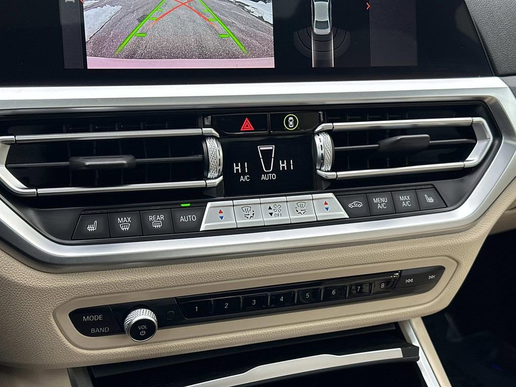 Used 2022 BMW 330i xDrive Sedan w/ Premium Package image 13