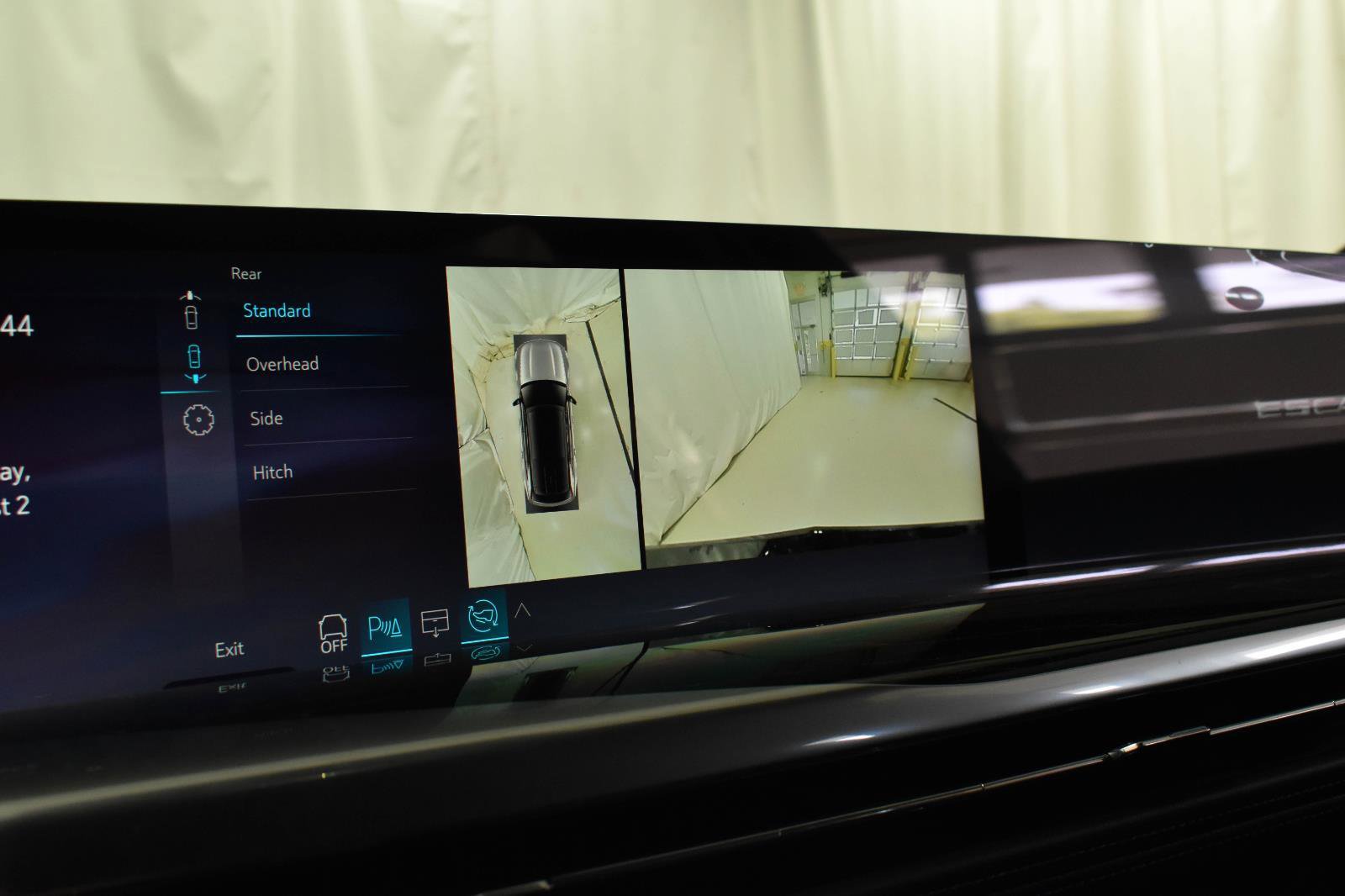 New 2025 Cadillac Escalade IQ Luxury 1 w/ LPO, Radiant Package image 10