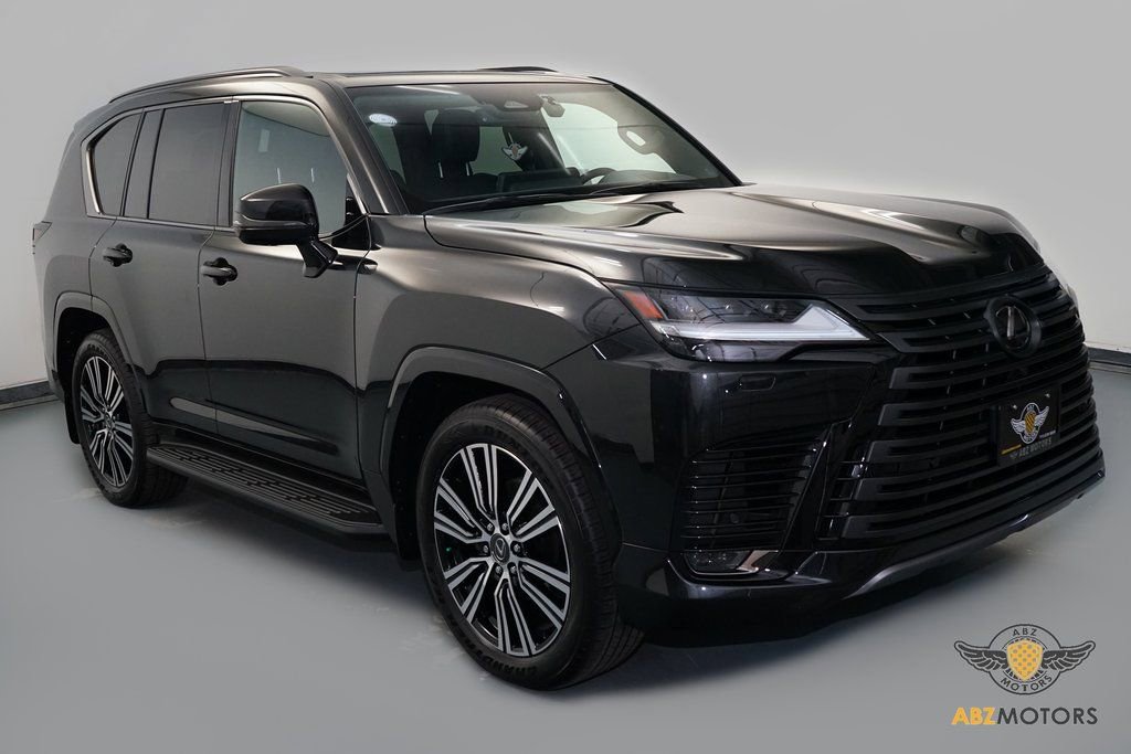 Used 2025 Lexus LX 600 4WD w/ Appearance Package image 2