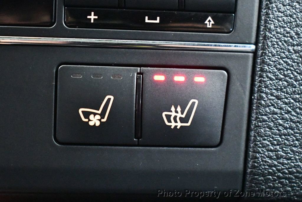 Used 2010 Mercedes-Benz E 550 4MATIC Sedan image 44