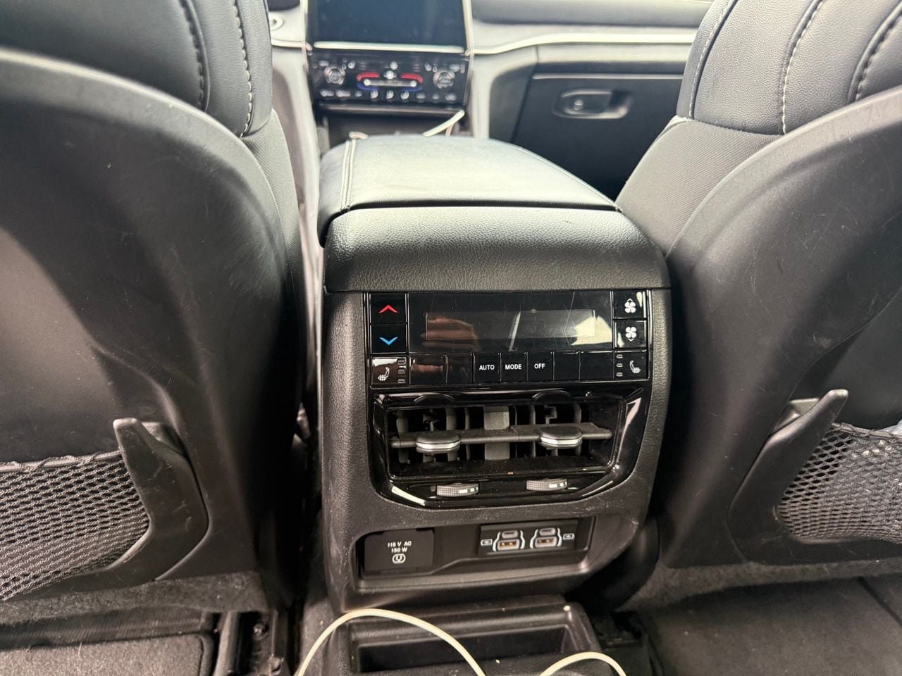Used 2021 Jeep Grand Cherokee L Limited AWD/4WD image 11