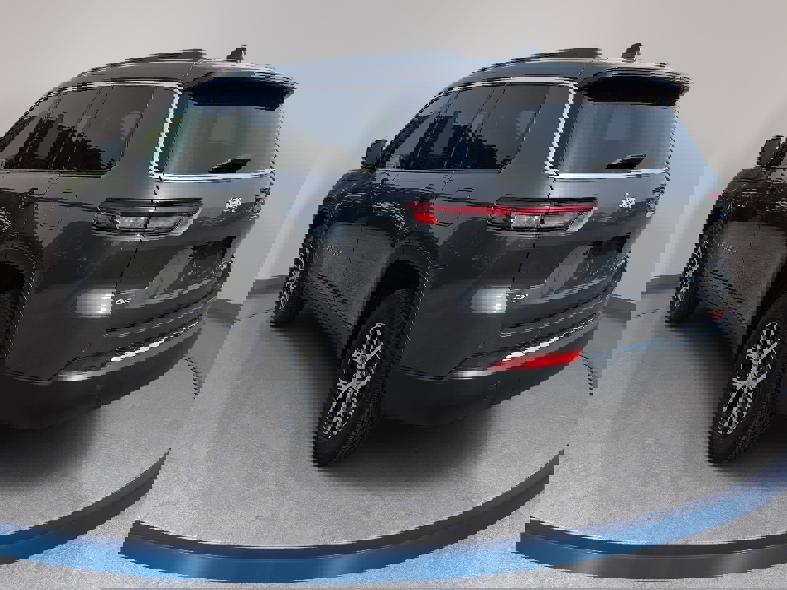 Used 2025 Jeep Grand Cherokee L Limited image 7